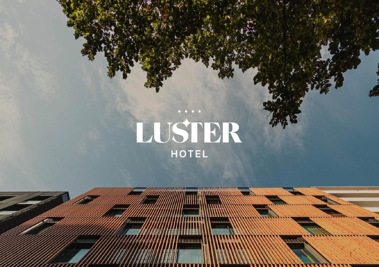 Luster Hotel Лиссабон Экстерьер фото