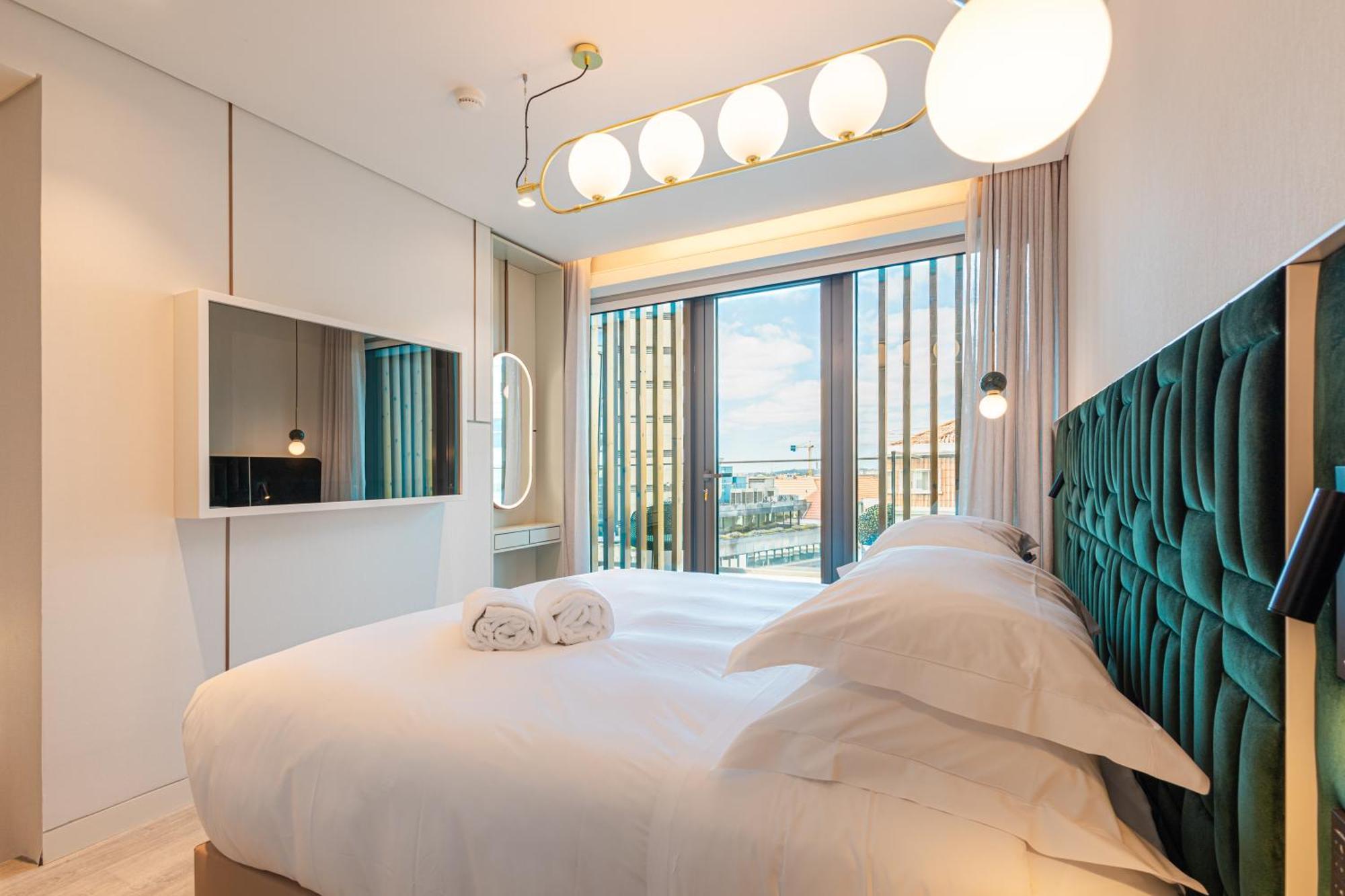 Luster Hotel Лиссабон Экстерьер фото